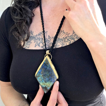 Queen Labradorite Talisman